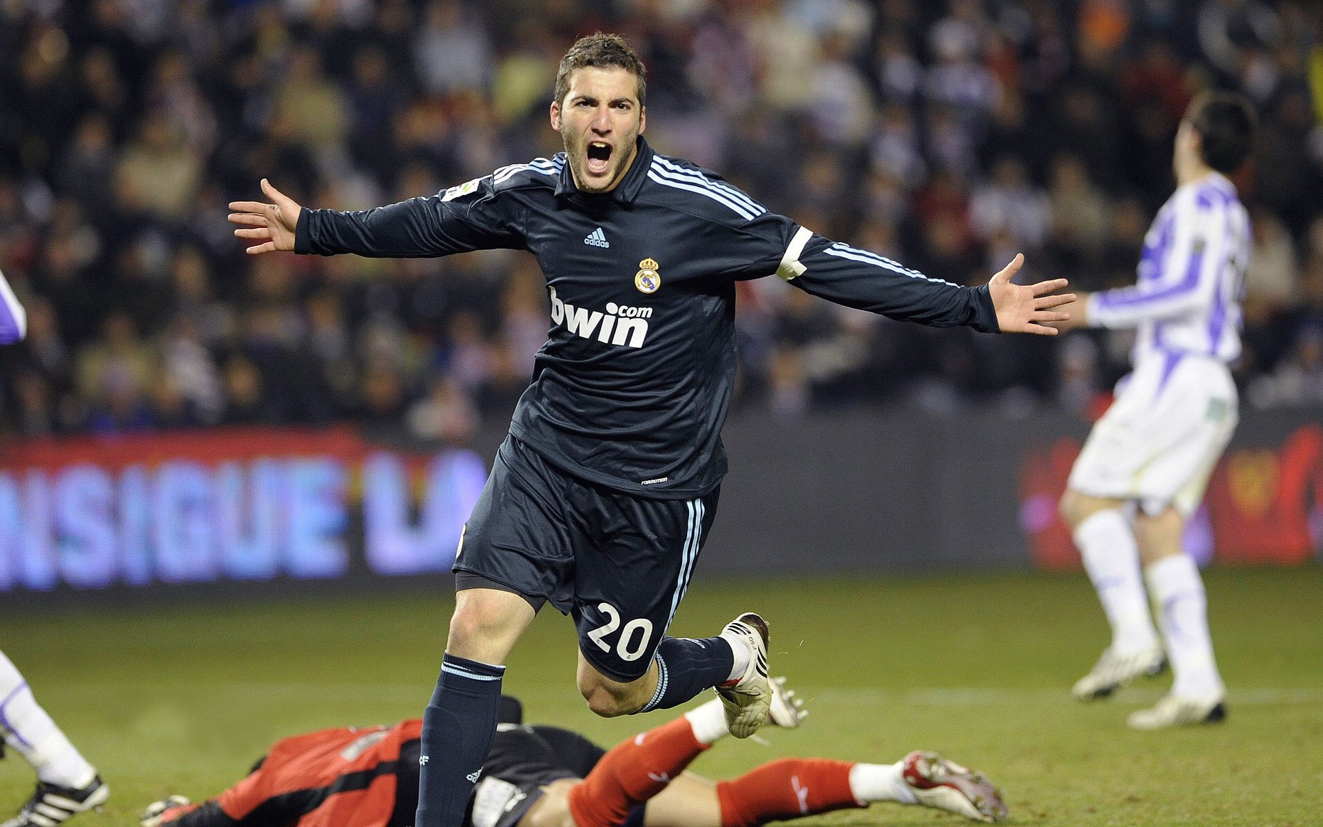 MVP揭晓：王强三分球成为此役绝杀关键！，三分王cba