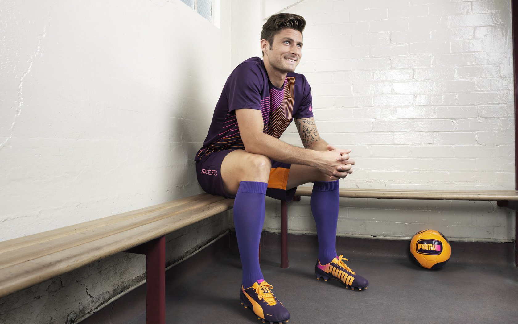 _火山脚下的探险跑：自然风光中的极限运动_，火山探险之旅