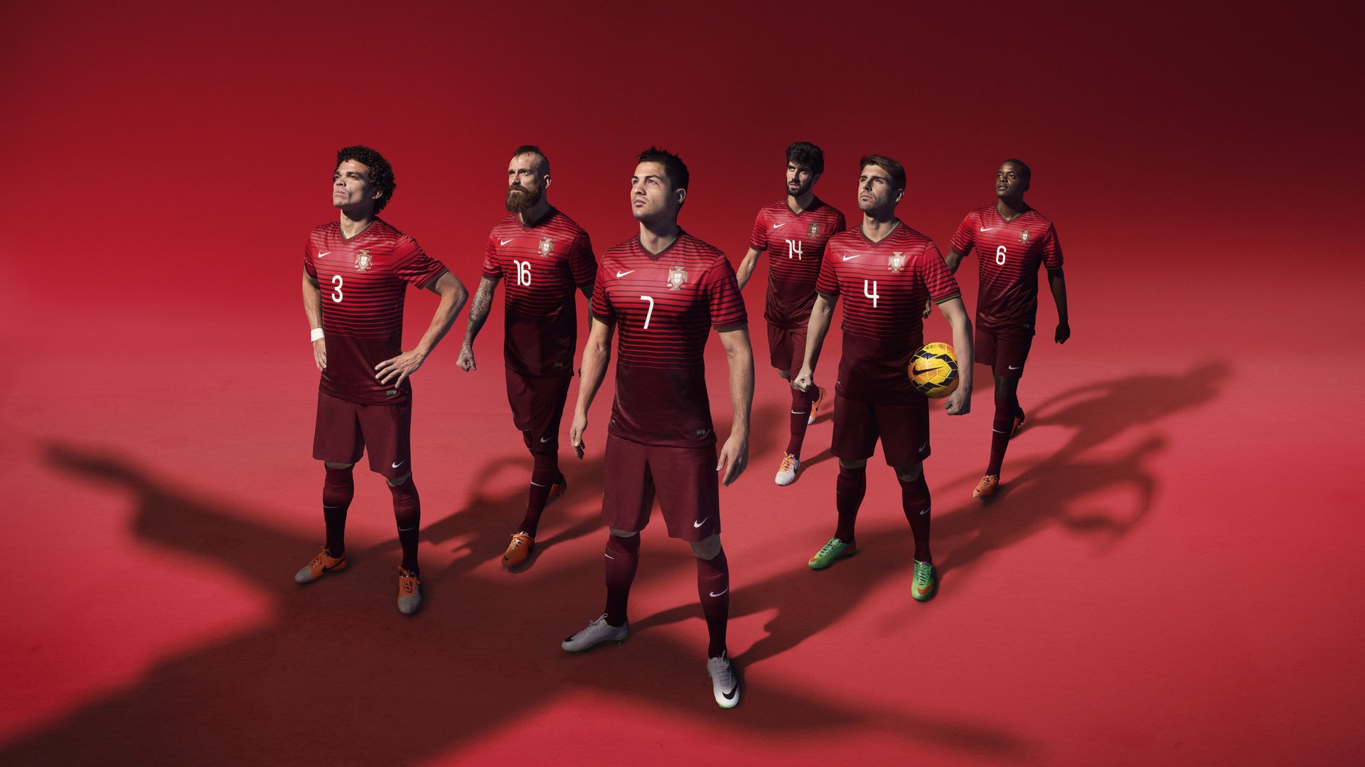 国足主帅制定科学训练计划，提升球员体能，国足的体能